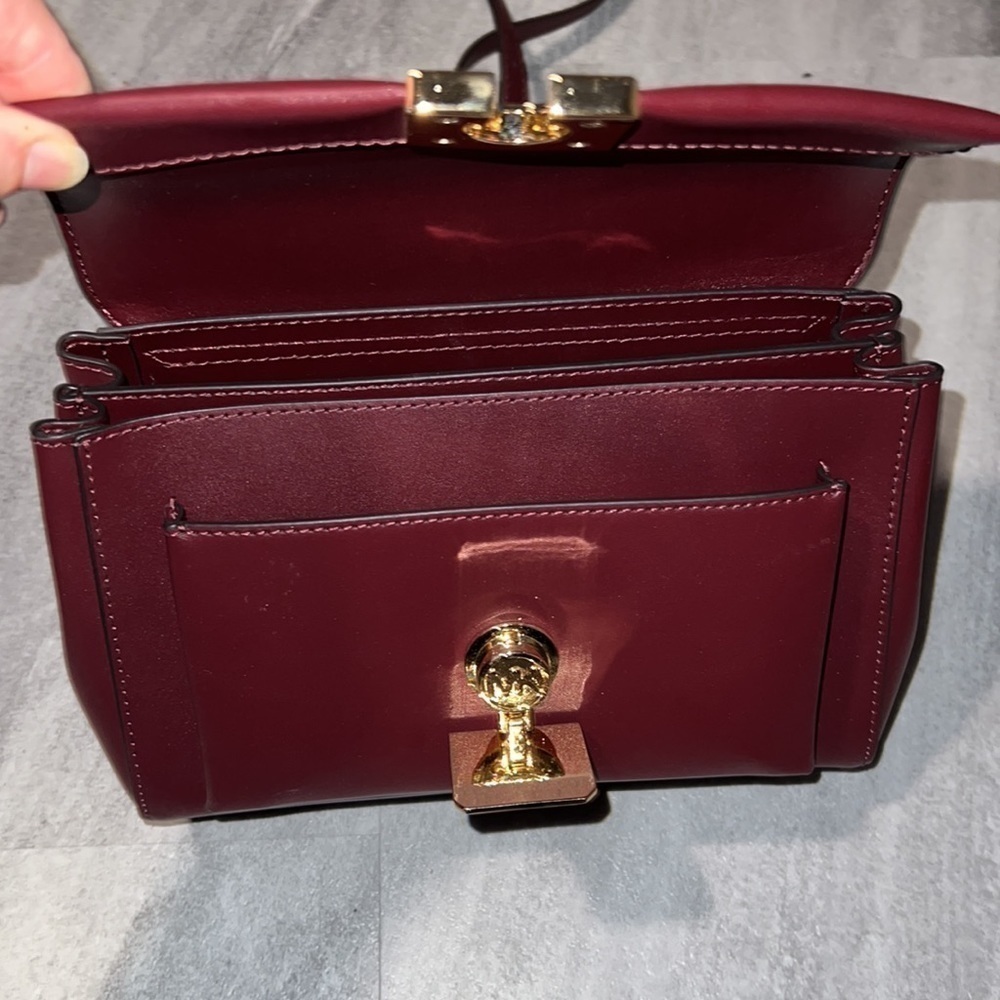 Burgundy Michael Kors CrossBody bag, purse gold hardware - Picture 5 of 14